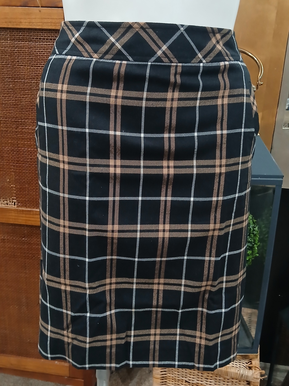 Laura Scott Black Plaid Pencil Skirt with Brown Windowpane